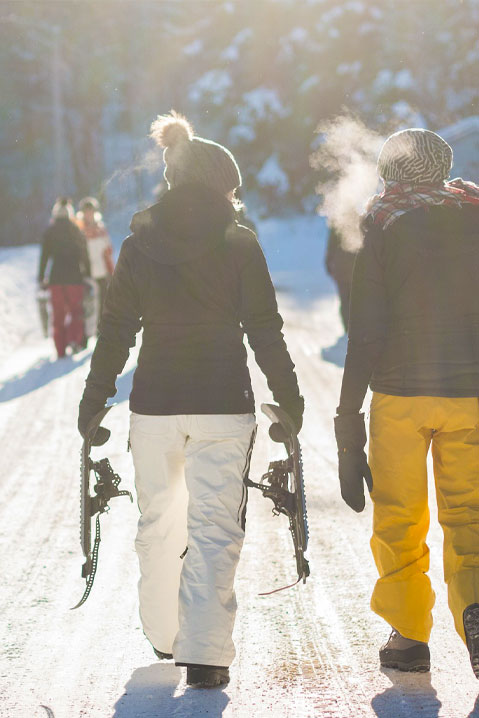 Schneeschuhwandern und Rodeln im Bayerischen Wald - Schneespaß vom Team des Hotels Ödhof organisiert