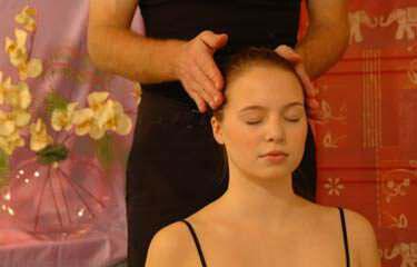 Genieße im Wellnesshotel Ödhof eine Shiroabhyanga / Shiromardana Kopfmassage